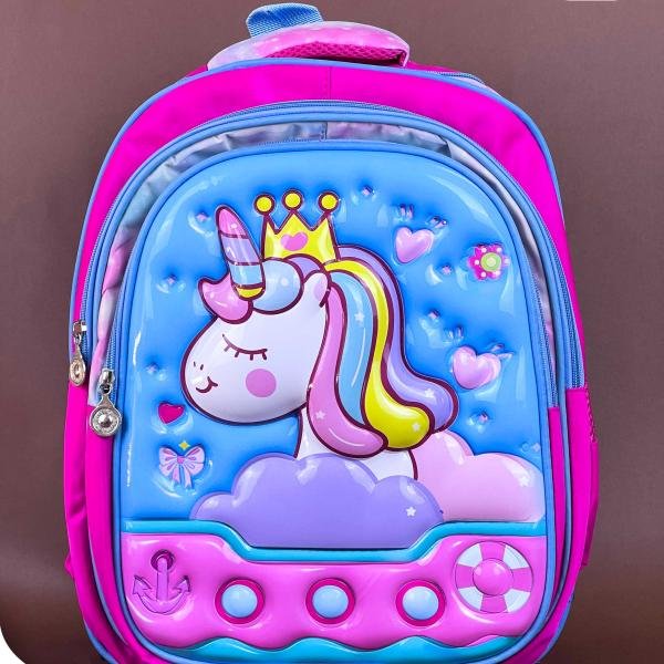 شنطة ظهر مستورد – 3 حاجز – 6 رسومات منSila