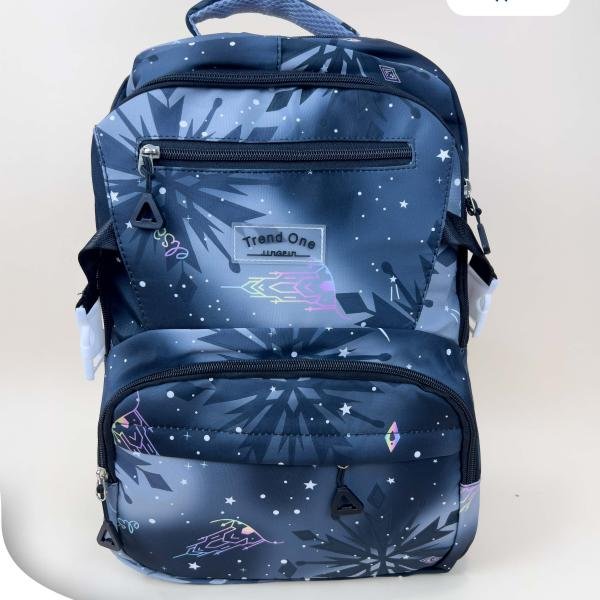 شنط مدرسية بأشكال وألوان متنوعة من Sila