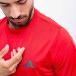 طقم تيشرت مع شورت رياضي للرجال